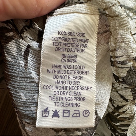 Tommy Bahama Women’s Sheer Silk Peasant Blouse Medium Abstract Tie Front Chiffon - Picture 8 of 10